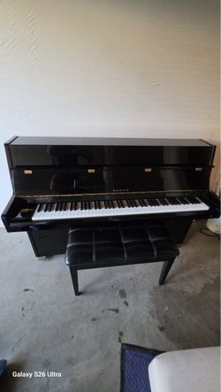 Upright piano