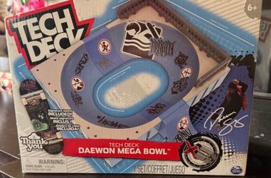 Tech Deck Daewon Mega Bowl Fingerboard Playset