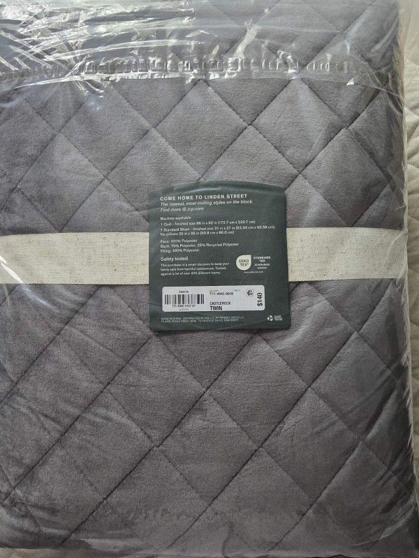 Velvet Reversible Quilt Set Gray 2pc.Twin New