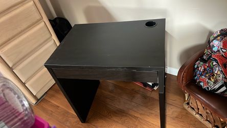 IKEA DESK