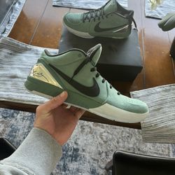 Nike Kobe 4
