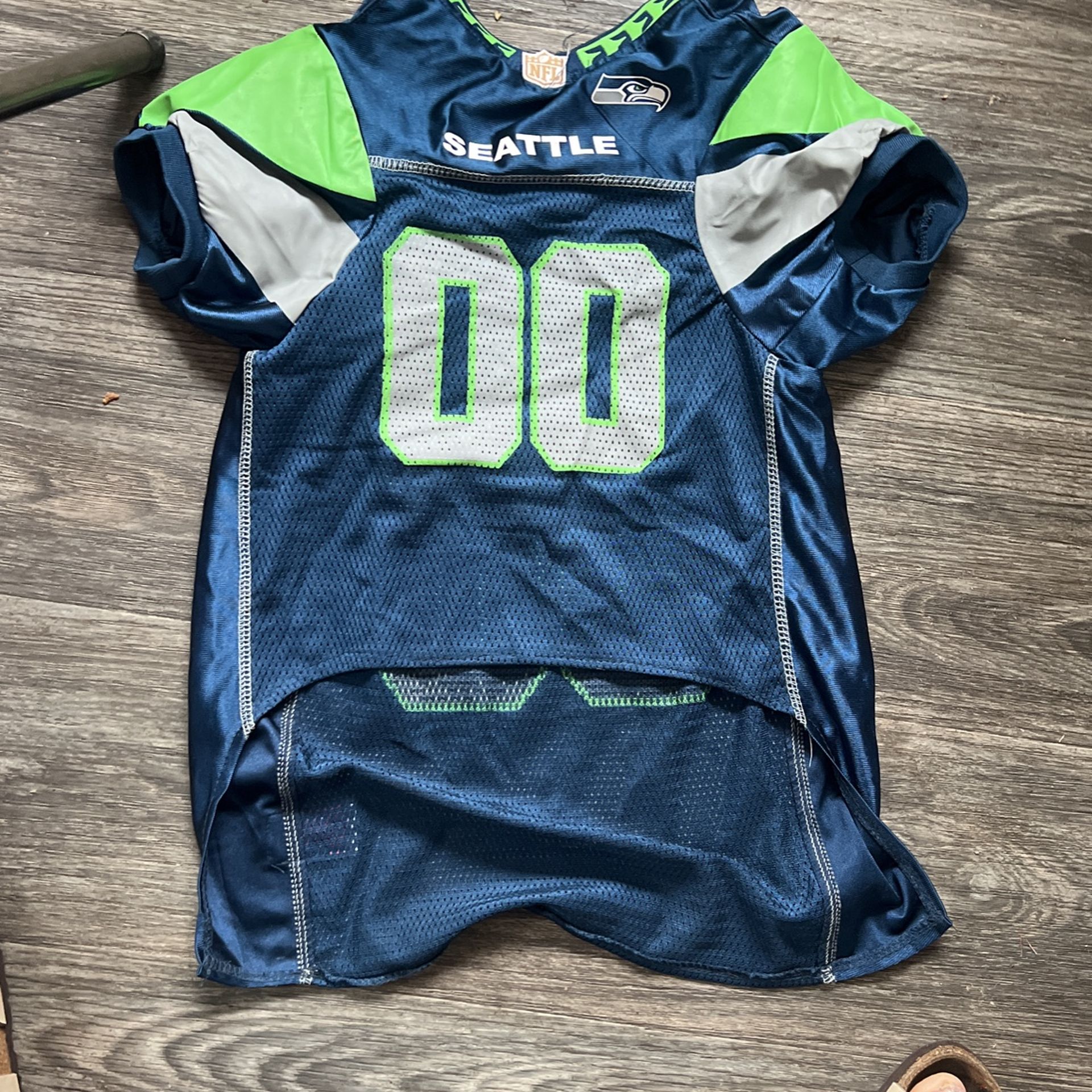 Kids Seattle Seahawks Shirt Jersey Size In Sticker Says 2X More Like 8-10