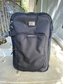 EagleCreek Carry On Luggage 22inch 