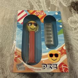 Limited Edition Pez Dispenser With Six 5g Pure Silver Wafers