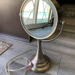 Vanity Makeup Light Mirror 