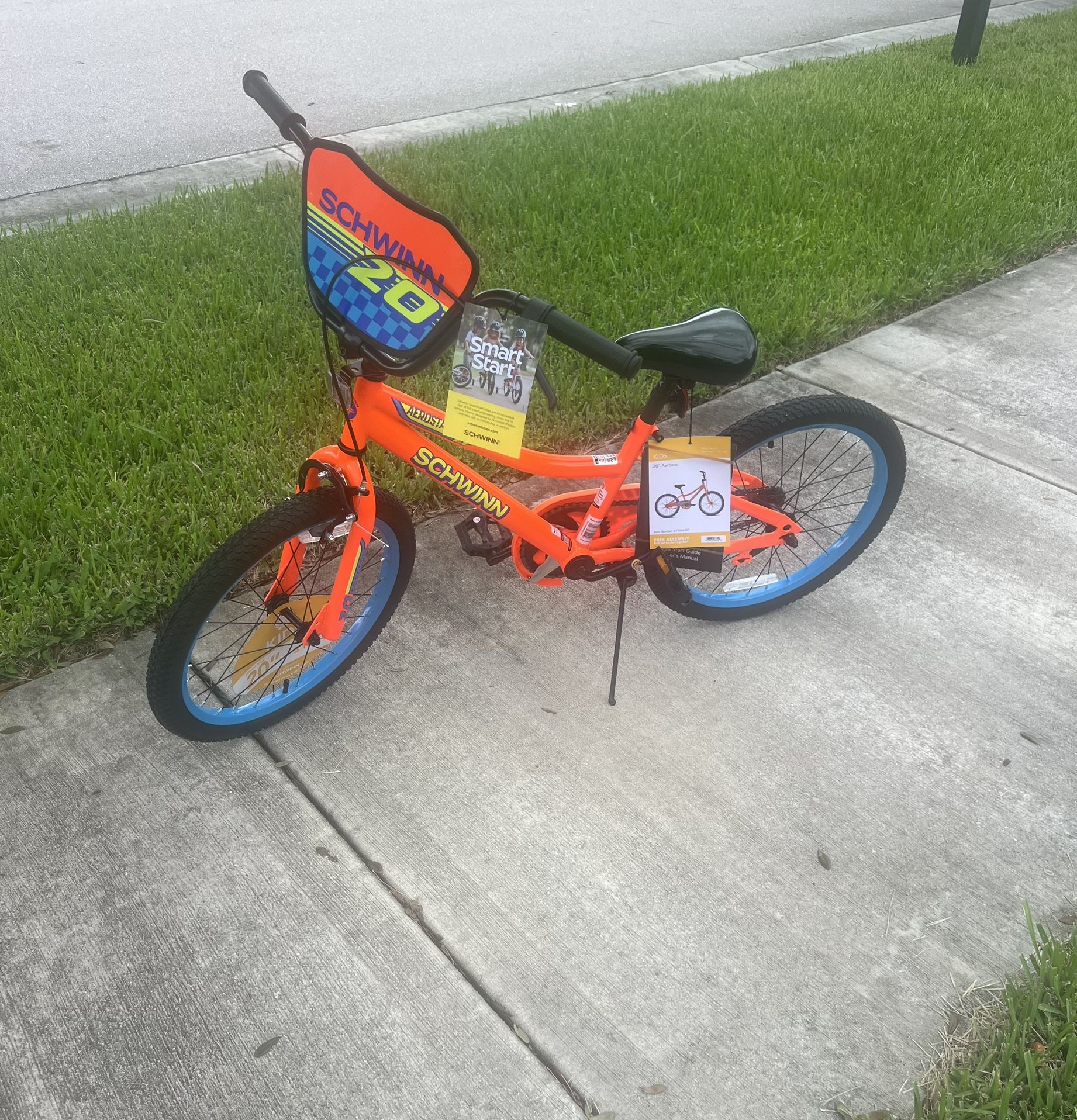 Brand New Schwinn Aerostar 20-in. Kid Bike