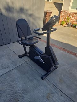 EXEERCISE WORKOUT MACHINE