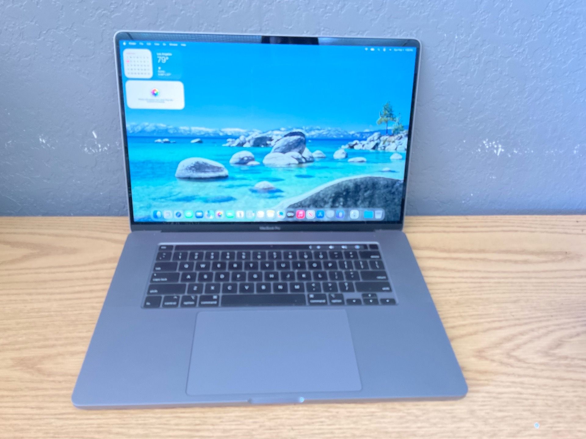 Macbook Pro Retina 16 inches - Mac OS Tahoe