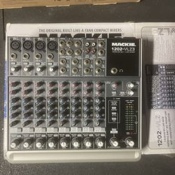 Mackie 1202-VLZ3 12-Channel Mic / Line Mixer