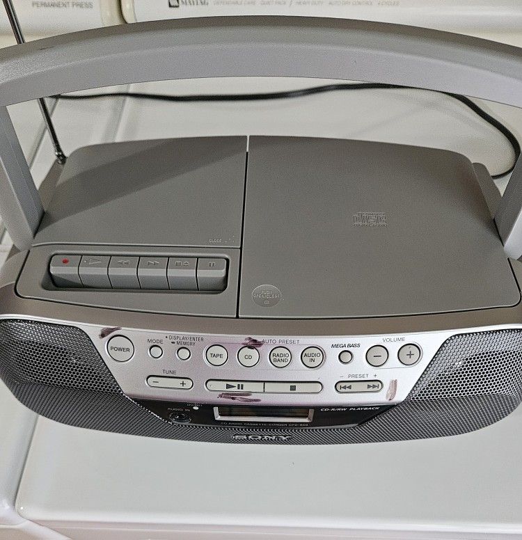 Sony CD Radio Cassette-Corder