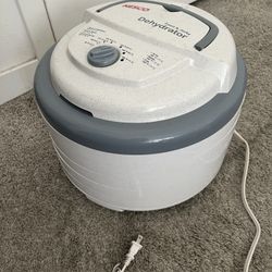 Nesco Dehydrator