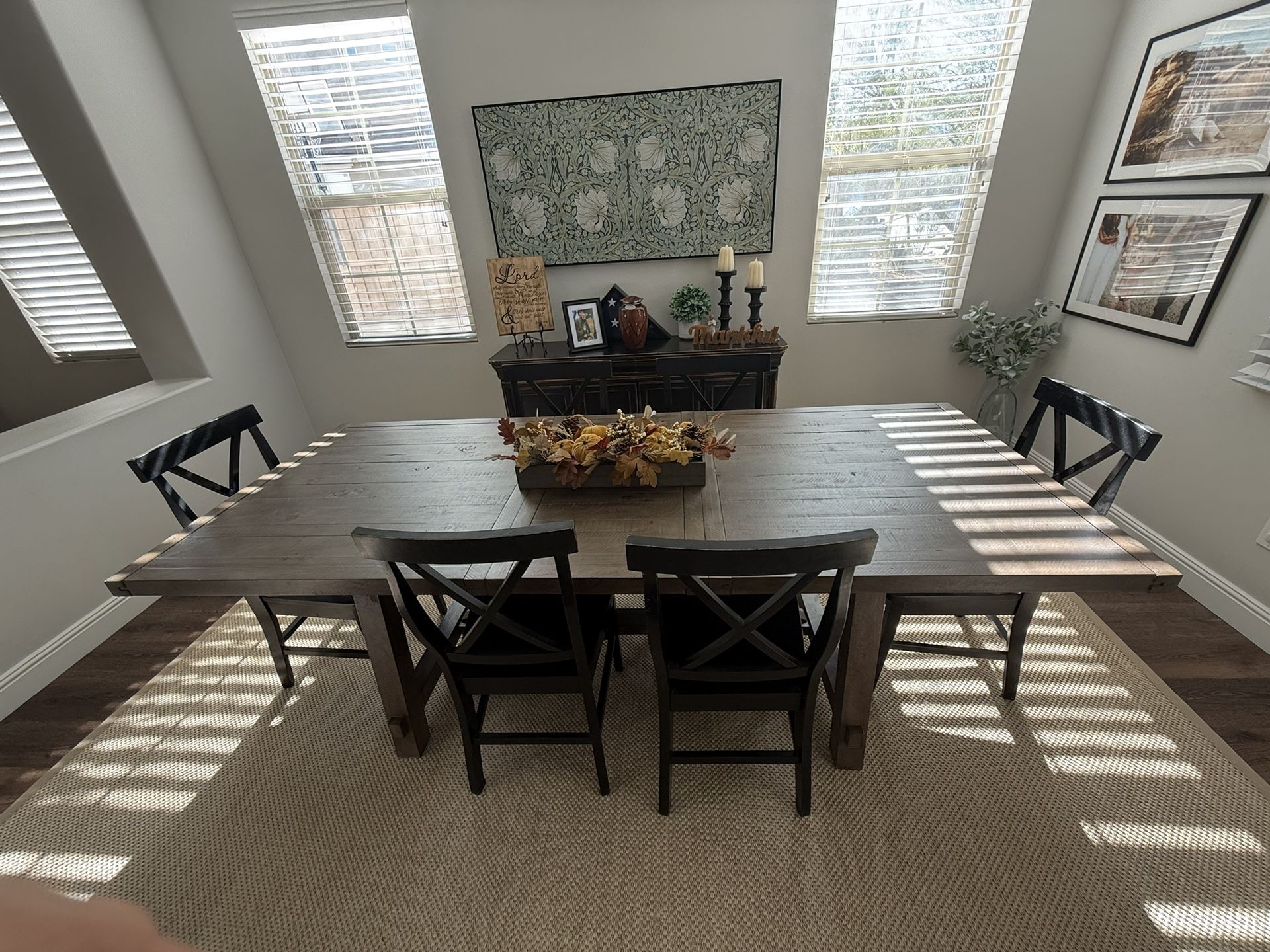 Dining table and 6 black chairs