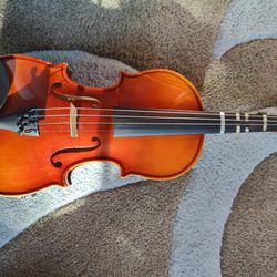 Suzuki 1/4 Size Violin 