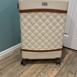 Lucky Brand 28” Spinner Luggage