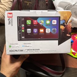 Dual Apple CarPlay Stereo 