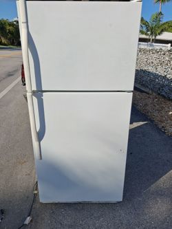 Frigidaire 30 W x 65 H , Clean and working Perfect