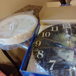 BRAND NEW LAMPS AND CLOCKS