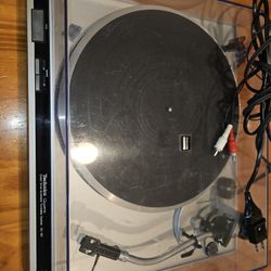 Technics SL-Q2 Turntable $250 Obo