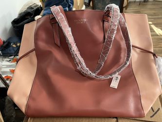 New Victoria's Secret Crossbody/ Shoulder Bag for Sale in Lake Elsinore, CA  - OfferUp