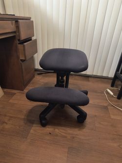 Ergonomic Kneeling Chair 