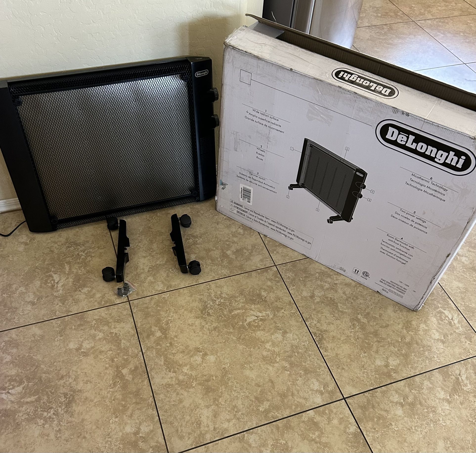 De'Longhi Mica Thermic Panel Heater, Full Room Quiet 1500W,  Freestanding/Easy Install Wall Mount, Adjustable Thermostat, 2 Heat  Settings, Black, HMP15 for Sale in Phoenix, AZ - OfferUp