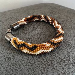 Beaded bracelet