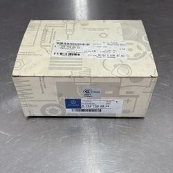 W124 Left Front Door Latch 124 720 09 35