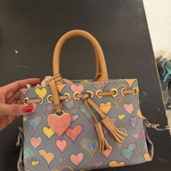 Dooney & Bourke Girls Bag 