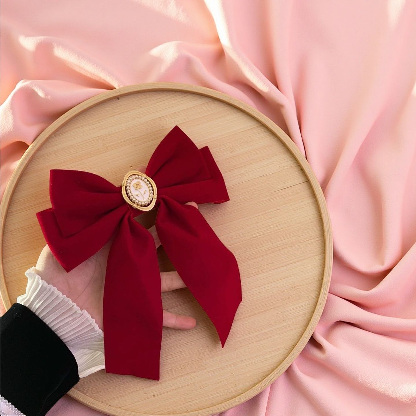 Hair Bow. Black Or Red
