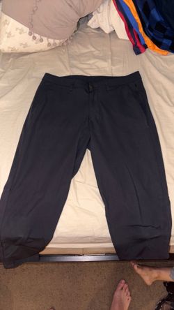 Lululemon men’s ABC pants- slim fit (dark grey)