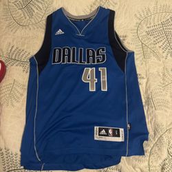 NBA Dallas Mavericks Dirk Jersey Small