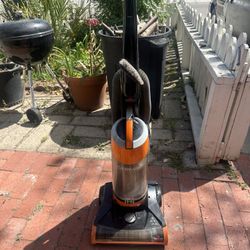 Bissel Cleanview Vacuum 