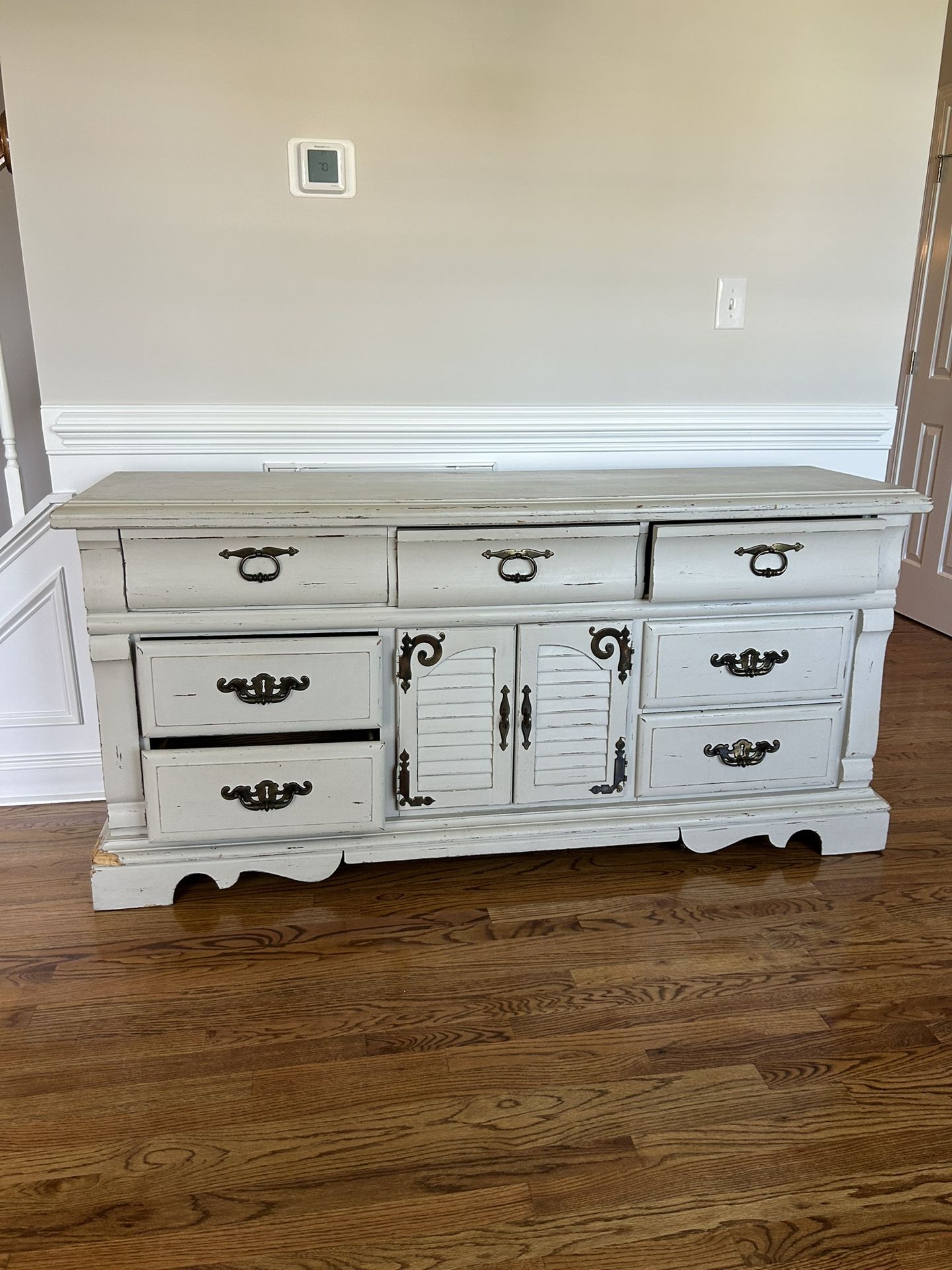 Dresser