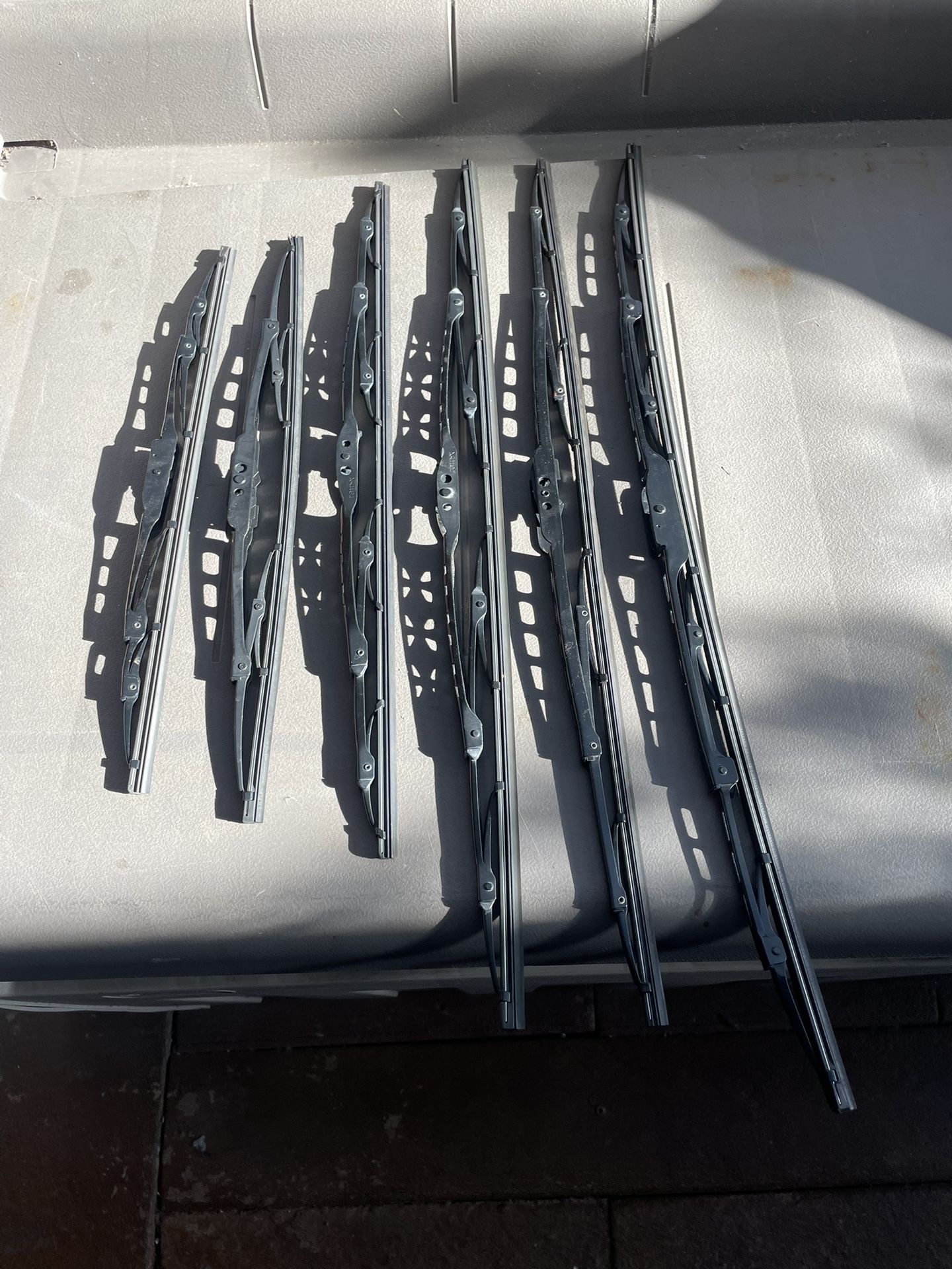 Windshield wipers