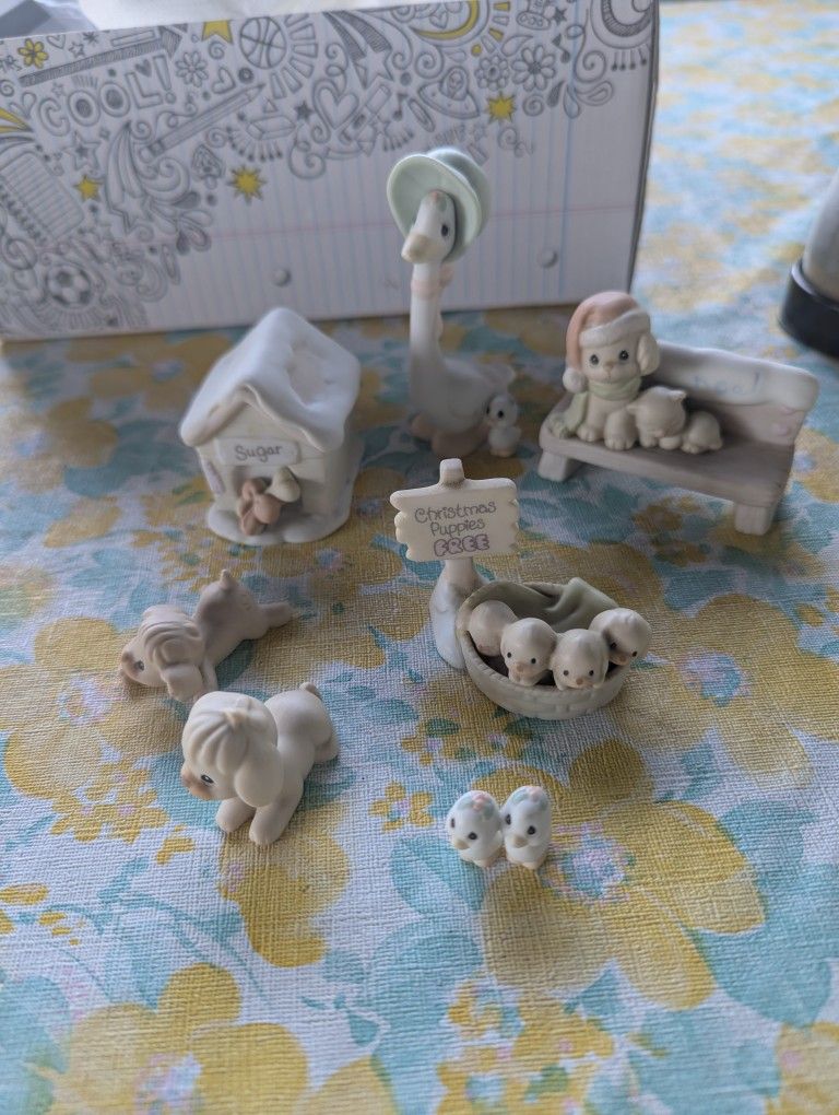 Precious Moments Sugar Town Pieces.
