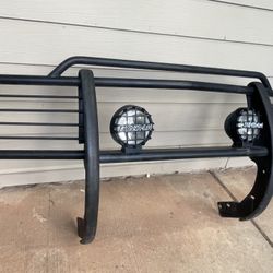 I am selling this Chevrolet Avalanche grill protector from 2000 to 2006, I am asking for 200