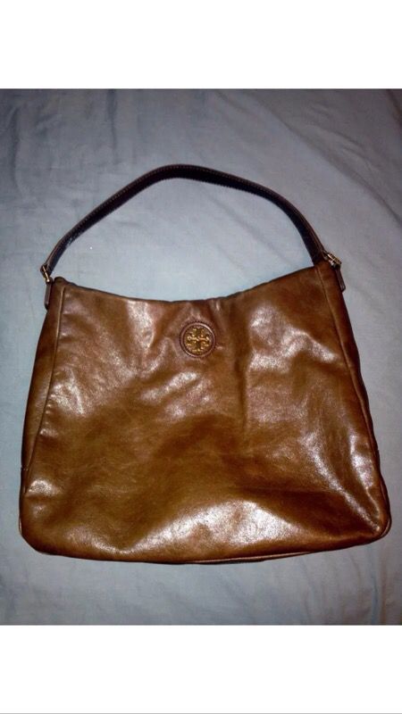 Tory burch brown hobo bag for Sale in Winston-Salem, NC - OfferUp