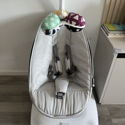 Brand New SAFE mamaRoo