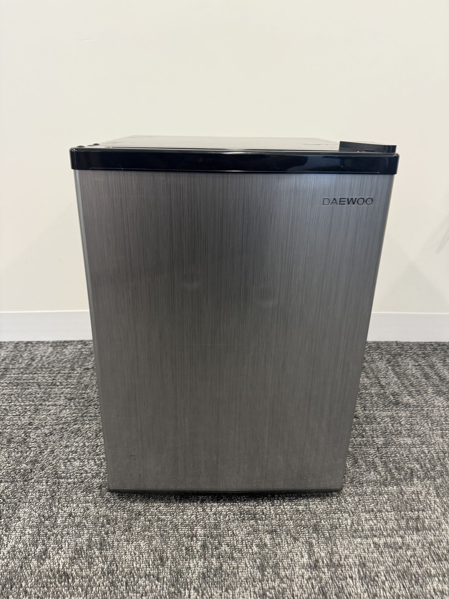 Daewoo Compact Mini Refrigerator