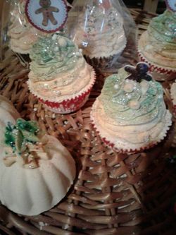 Christmas cupcake bath fizzes