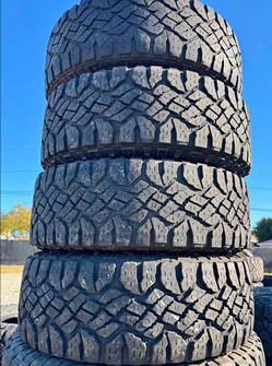 275 70 18 Set de Llantas Goodyear Con Excelente calidad Las 4 📱