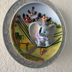 Disney Parks Animated Classics Dumbo 3D Collectors Plate 1941 Retired Rare