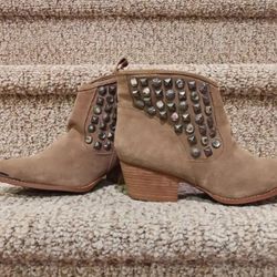 NEW Women's Size 9.5  Chinese Laundry Bootie [Retail $119.99] LEATHER BOOTS