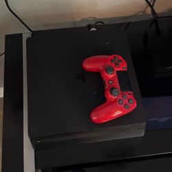 PS4 Slim 