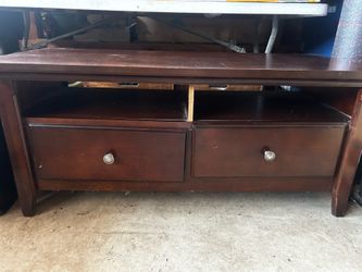 FREE TV Stand ,Good Condition, Must Pick Up