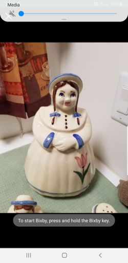 VINTAGE COOKIE JAR WITH SALT AND PEPPER SHAKERS *GREAT CONDITION *COLLECTIBLE