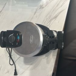 Bella Waffle Maker