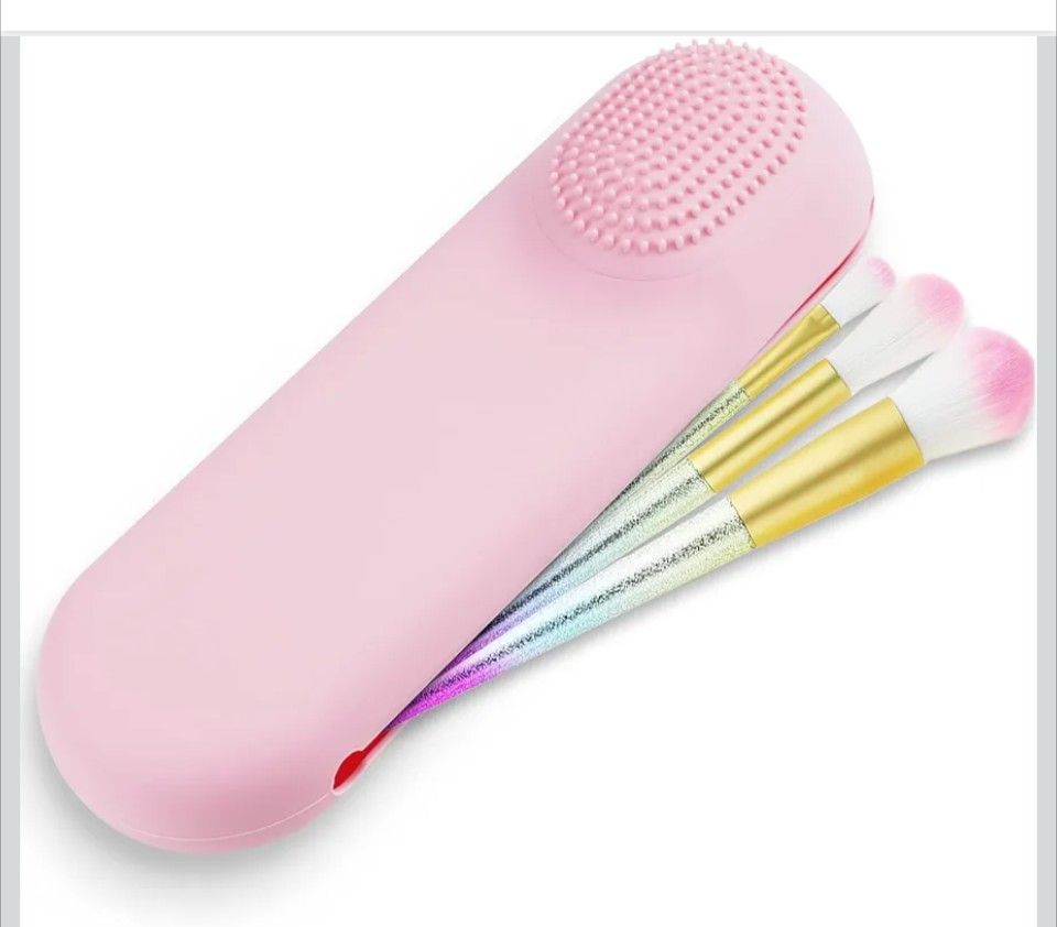 Large Travel Makeup Brush Holder, 2 in 1 Larger Silicone Makeup Brush Case with Magnetic Closure and Makeup Brush Cleaning Head, Portable Cosmetic Fac