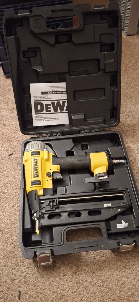 DeWalt 16 Gauge Finish And Nailer