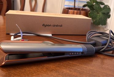 Dyson Airstrait (Ceramic Pink/Rosé Gold) - Like New